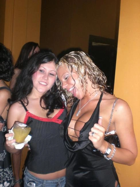 Напійна блондинка позує перед камерою:-) (26 фото) – фото 5