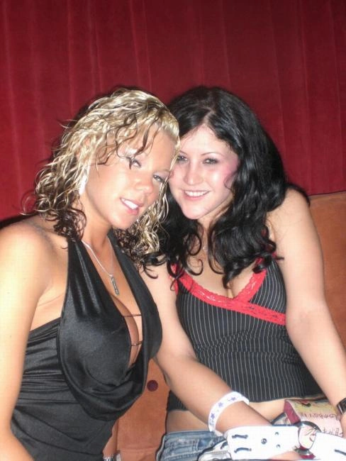 Напійна блондинка позує перед камерою:-) (26 фото) – фото 10