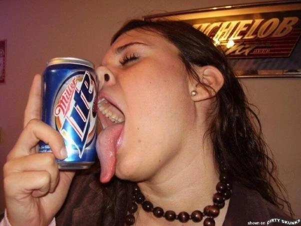 Дівчата з довгими язиками (8 фото) – фото 4