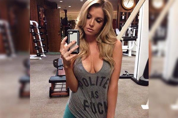 Дівчата без бюстгальтерів (35 фото) – фото 9