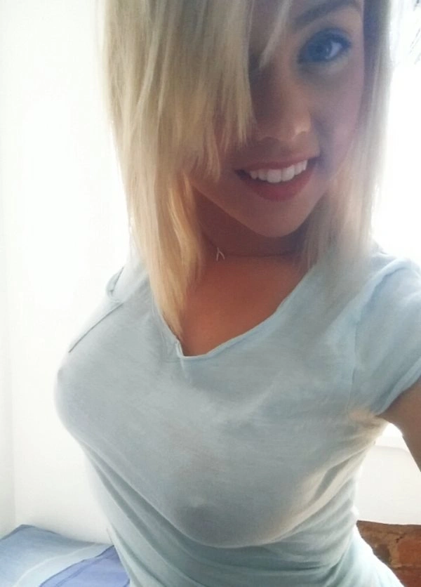 Дівчата без бюстгальтерів (38 фото) – фото 12