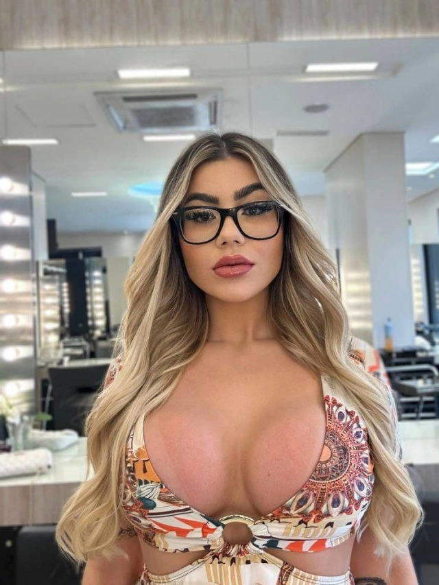 Дівчата в окулярах (35 фото) – фото 12