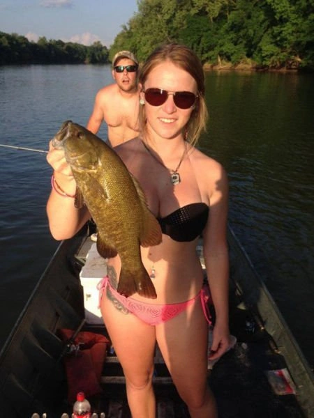 Дівчата ловлять рибку (69 фото) – фото 18