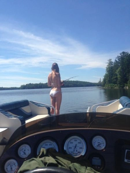 Дівчата ловлять рибку (69 фото) – фото 21