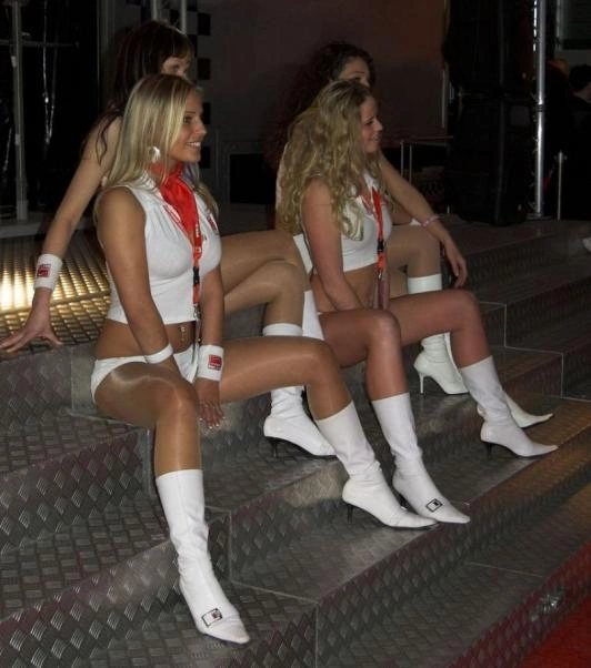 Літні дівчата (19 фото) – фото 13