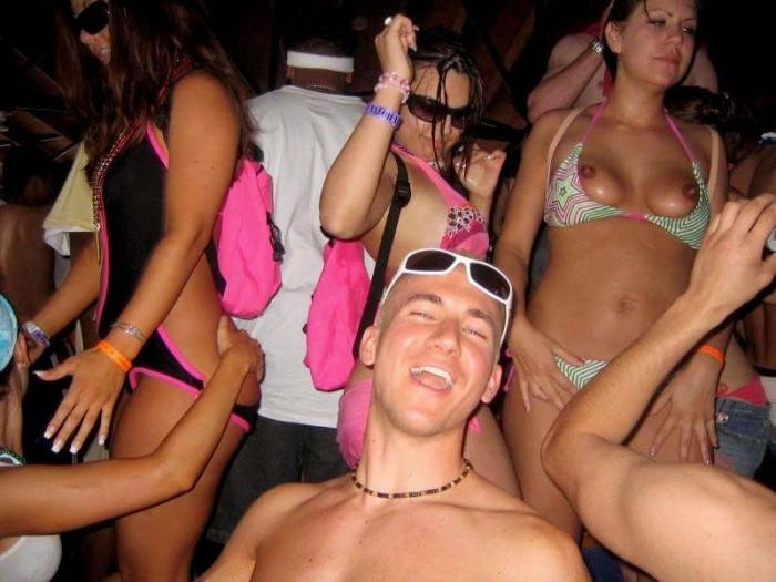 Мабуть, краще було б перейти повз цей заголовок. – фото 31