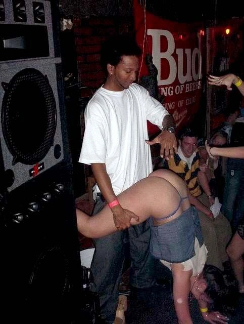 Мабуть, краще було б перейти повз цей заголовок. – фото 49