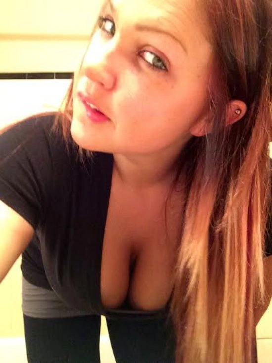 Грудасті дівчата (32 фото) – фото 15