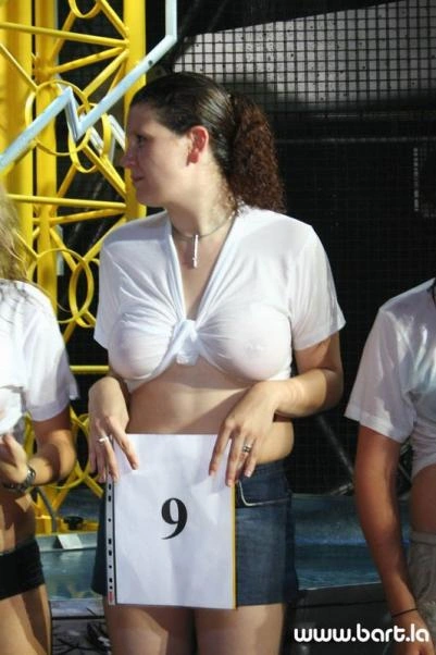 Дівчата в мокрих одягах:-) (35 фото) – фото 9