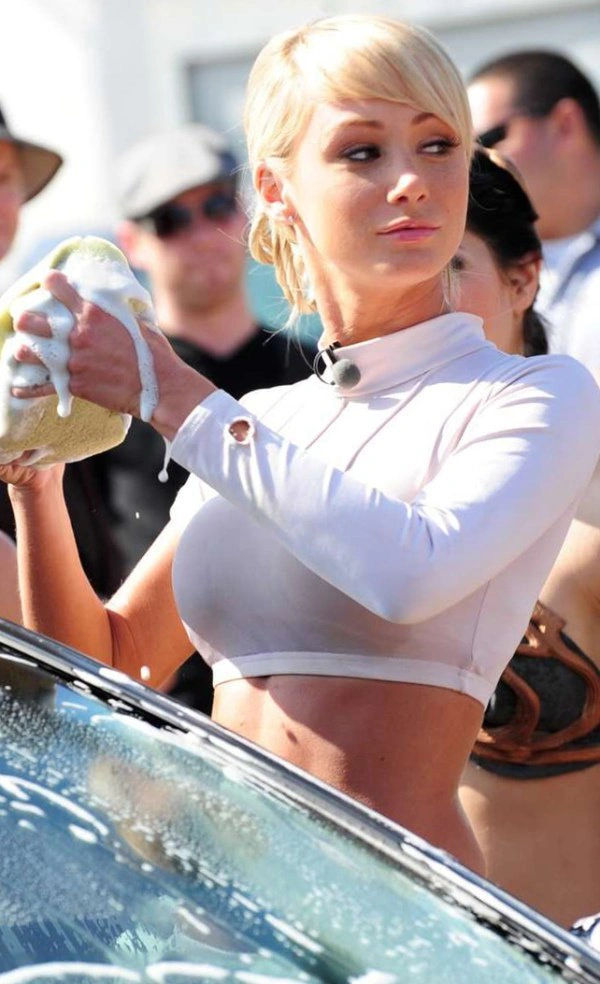 Дівчата на автомийках (70 фото) – фото 31