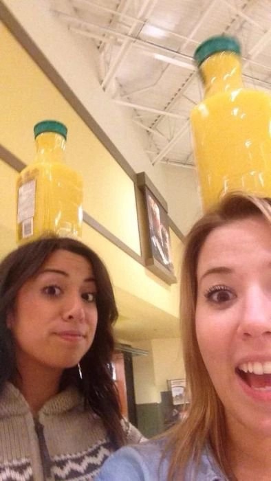 Дівчата веселяться (53 фото) – фото 16