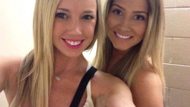 Дівчата в сукнях (34 фото) – фото 11