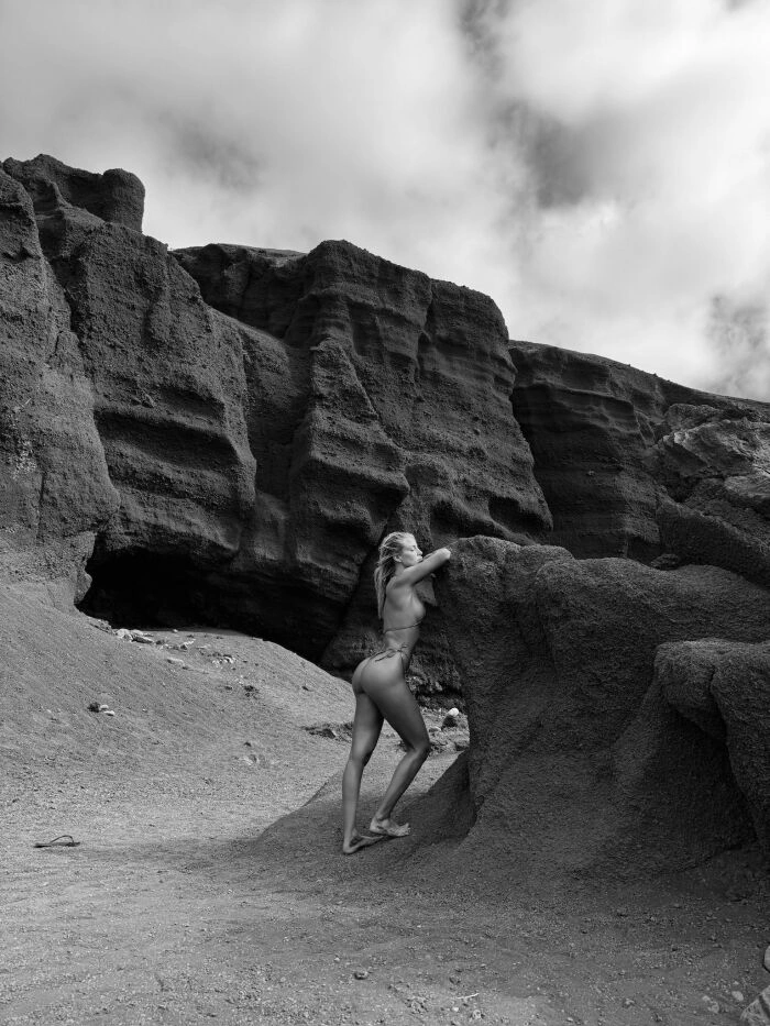 Джессіка Гойкоэчеа розпалює пляж у найспекотніших бікіні – фото 18