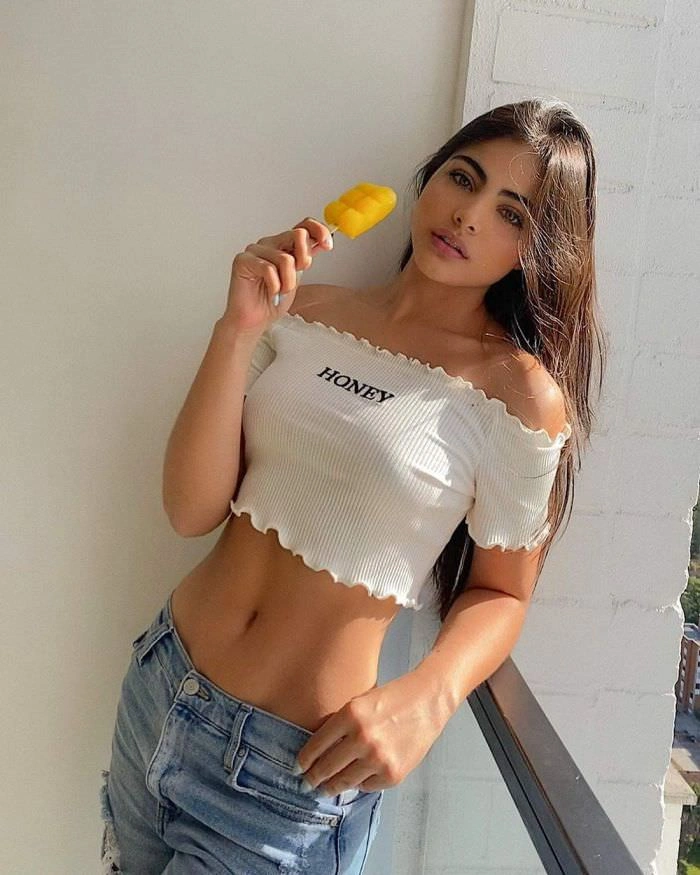 Відібрані фотографії привабливих дівчат – фото 37