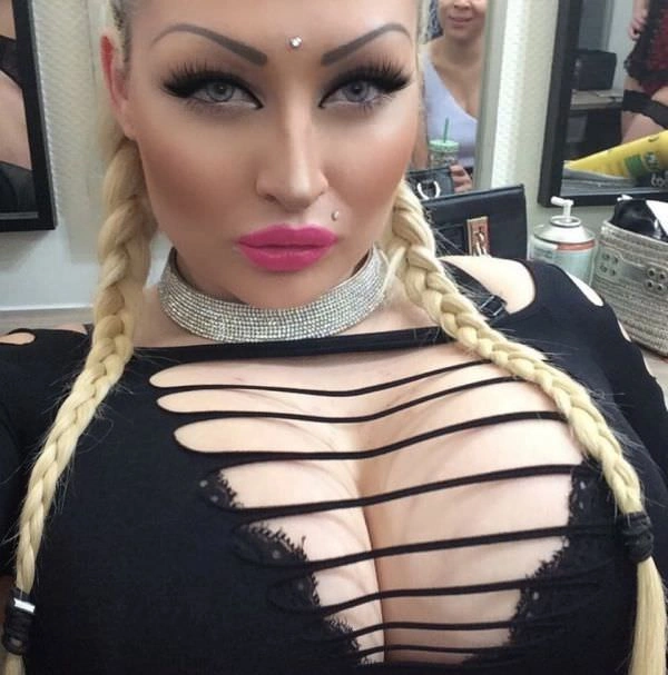 Кімберлі Хокінс - поєднання м'язів і силікону – фото 3