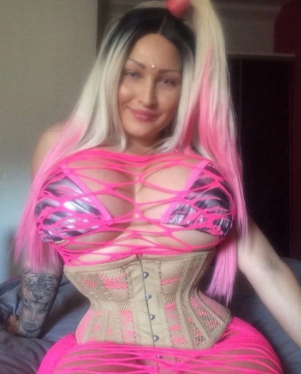 Кімберлі Хокінс - поєднання м'язів і силікону – фото 22