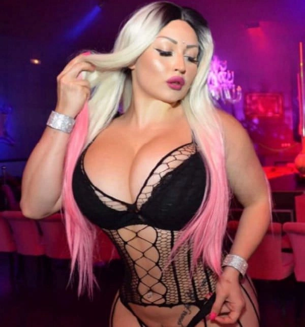 Кімберлі Хокінс - поєднання м'язів і силікону – фото 28