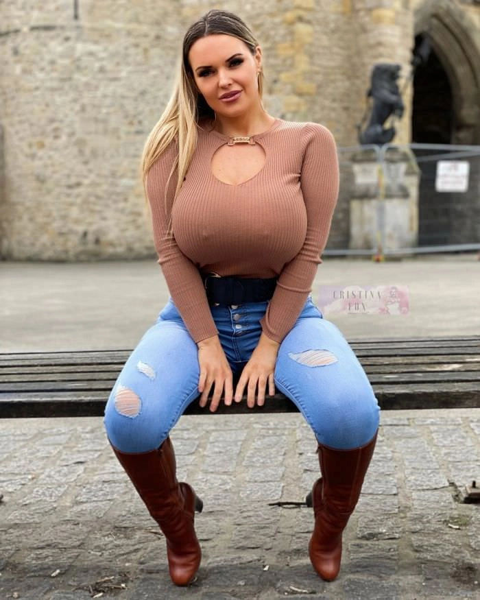 Дівчата без бюстгальтерів, частина 47 – фото 27