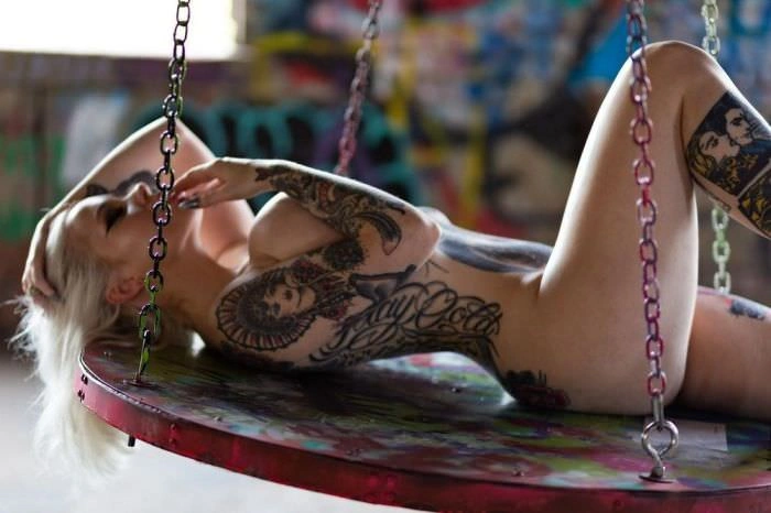 Частково оголені дівчата – фото 42