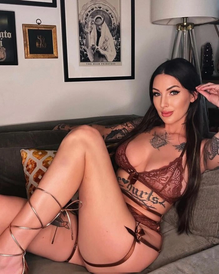 Молоді дівчата, фото в відвертому білизні – фото 22