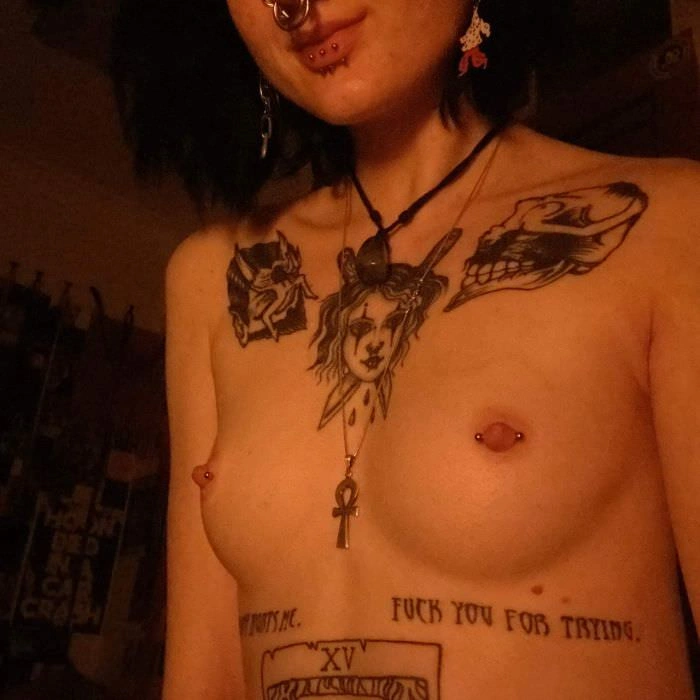 Спекотні дівчата на оголених фото – фото 14