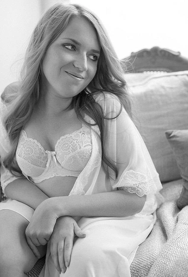 Звичайні жінки стали моделями у рекламі нижньої білизни – фото 6