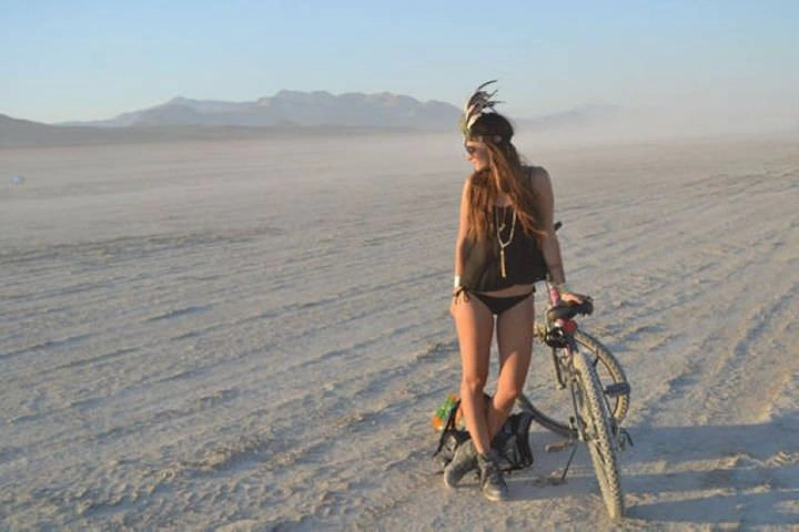 Прекрасні дівчата з фестивалю Burning Man – фото 27
