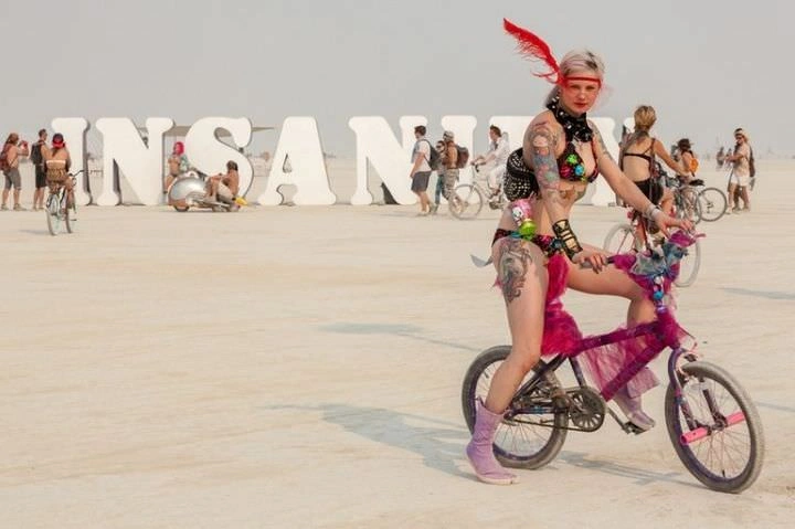Прекрасні дівчата з фестивалю Burning Man – фото 5